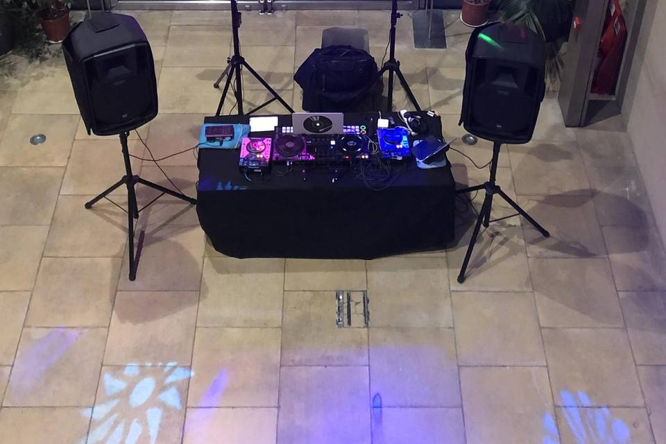 Complete wedding DJ sound and lighting setup